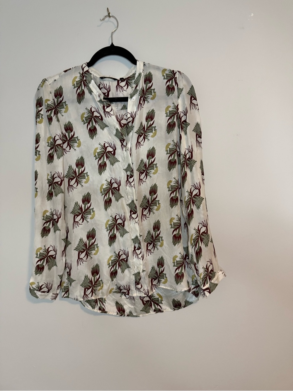 Massimo Dutti White silk Floral Button-Up blouse